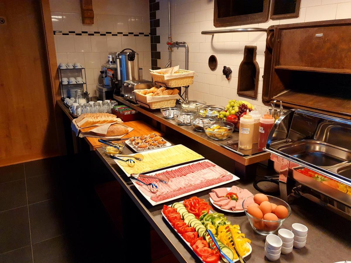Hotel Kortus Jetrichovice  Luaran gambar